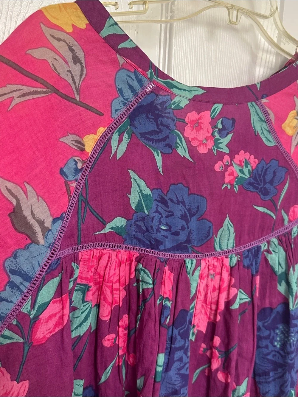 Women's Magenta Floral V-Neck Button-Front Blouse